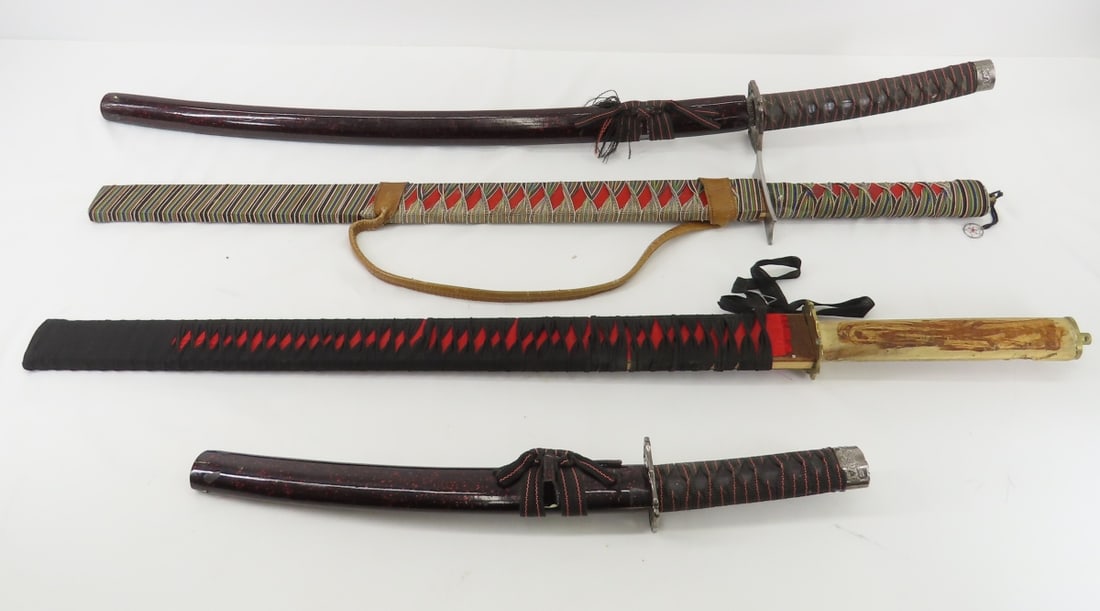 4 Unmarked Japanese Style Swords in Sheaths (1 of 20)