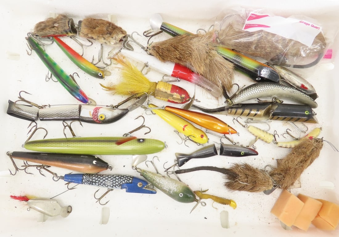 Vintage Muskie fishing lures Bud Stewart, Cisco (1 of 9)
