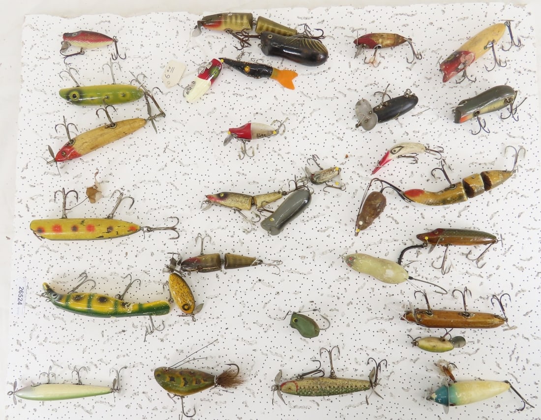 Vintage fishing lures Heddon, South Bend: Vintage fishing lures Heddon, South BendCreek Chub, Arbogast, Shakespeare, Paw Paw, Barracuda, & more Please ask questions & read terms & conditions before bidding.