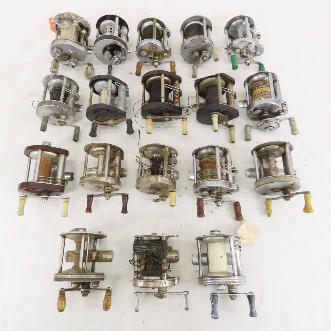 18 Vintage Bait Casting Fishing Reels Auction