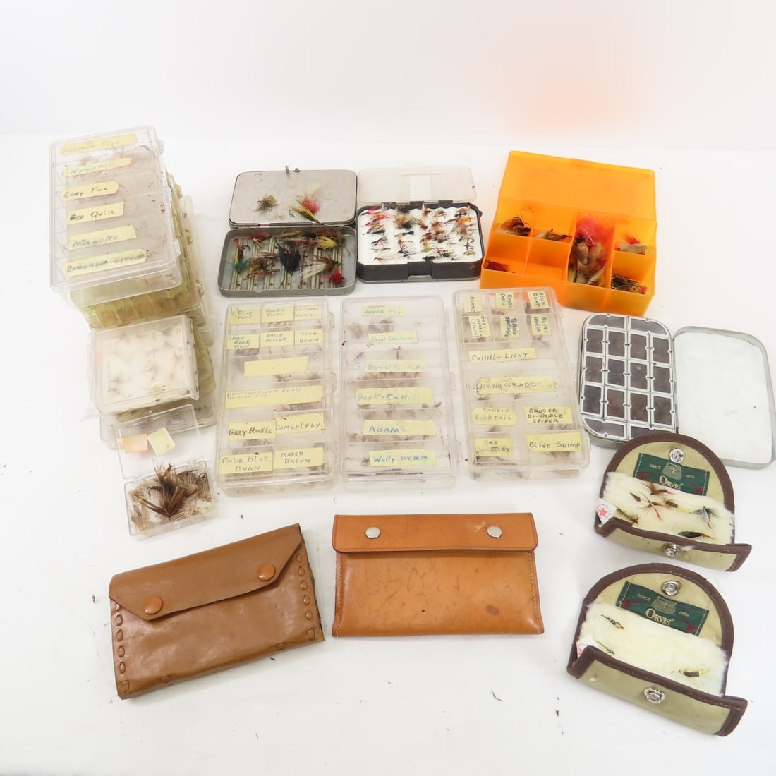 Vintage fly fishing lures, fly wallets and gear (1 of 20)