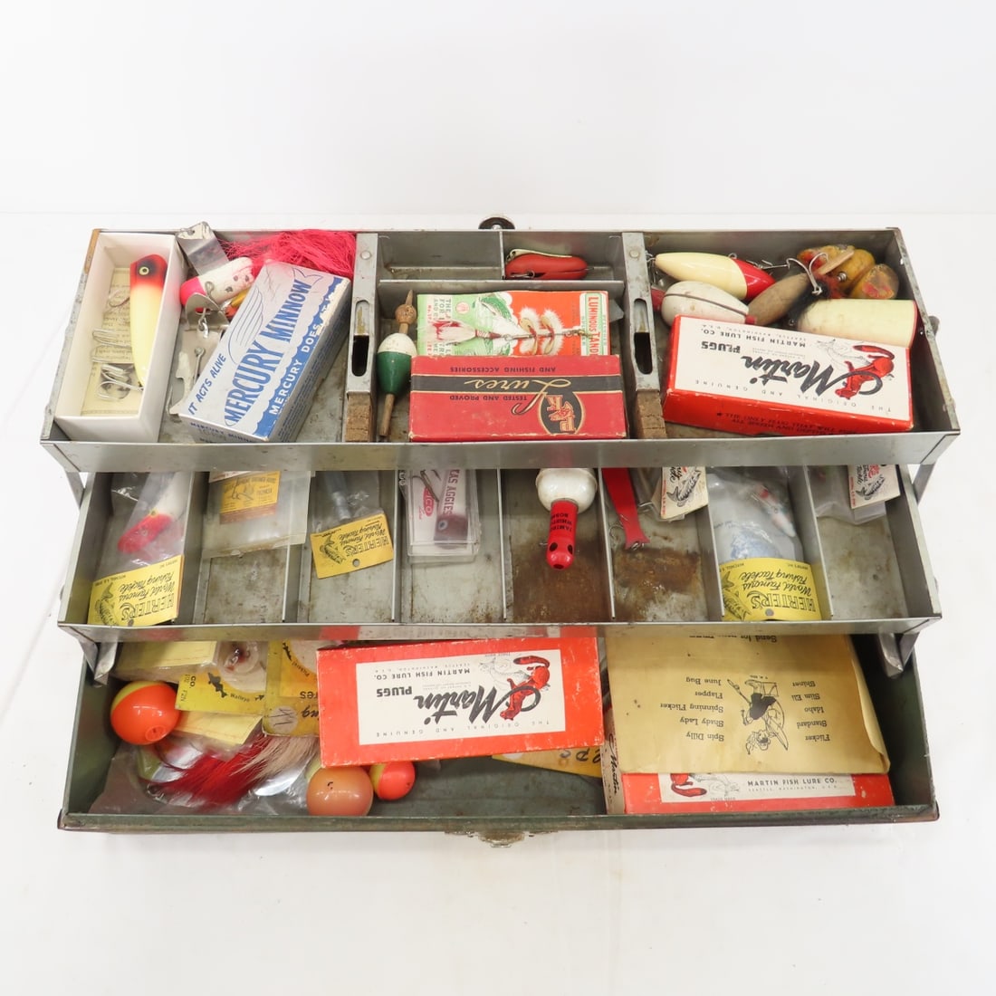 Vintage tackle box with lures and gear (1 of 17)