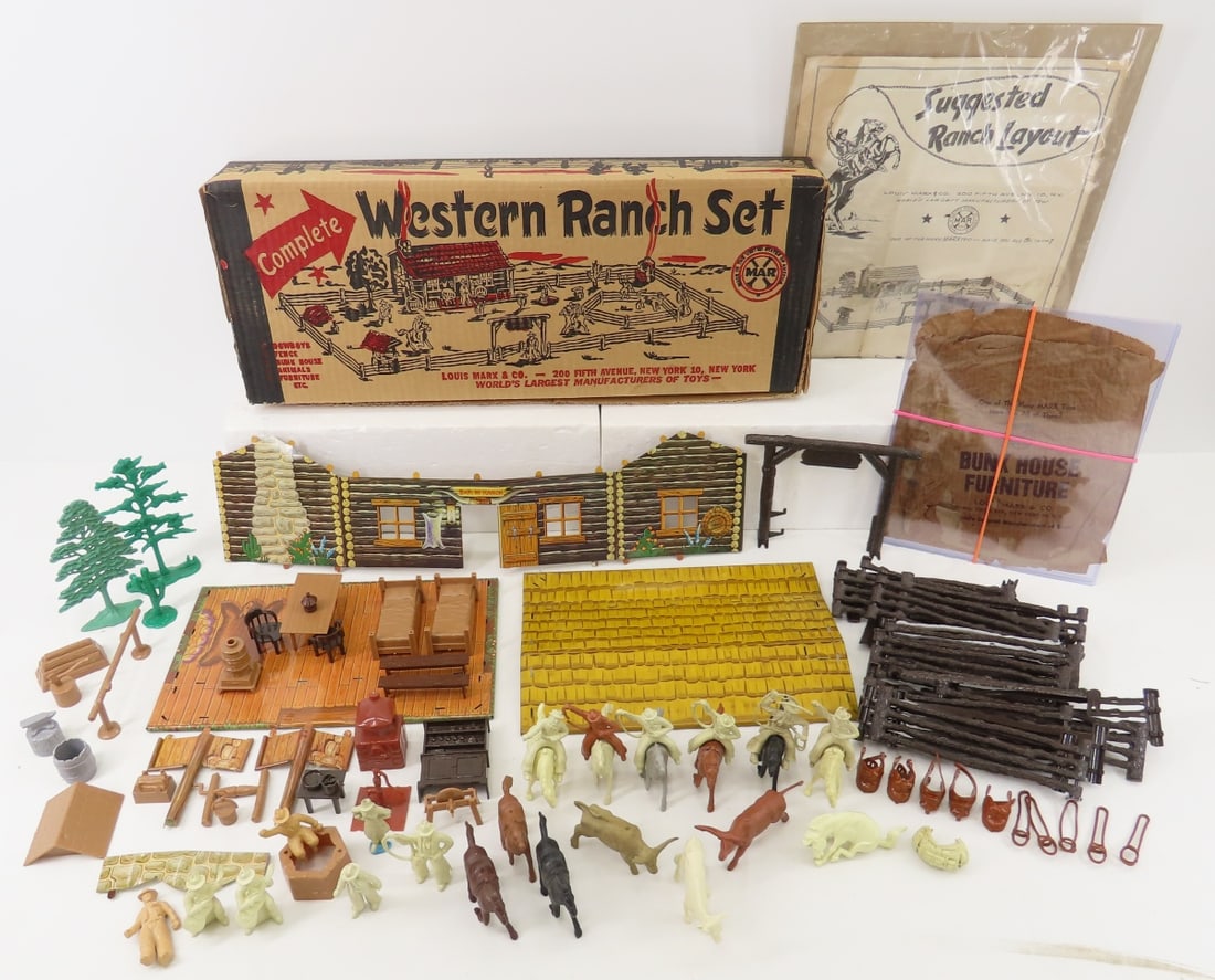 Marx Western Ranch Set in Box (1 of 18)