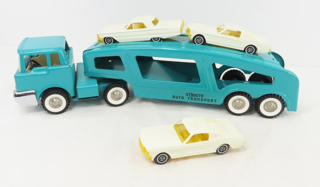 Vintage Structo auto transport with 3 cars (1 of 20)