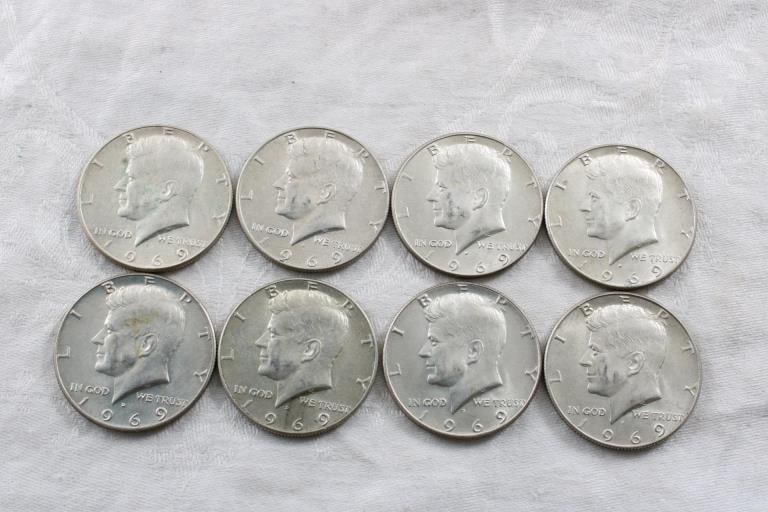 8 Kennedy Half Dollars All 1969 40% Silver (1 of 13)