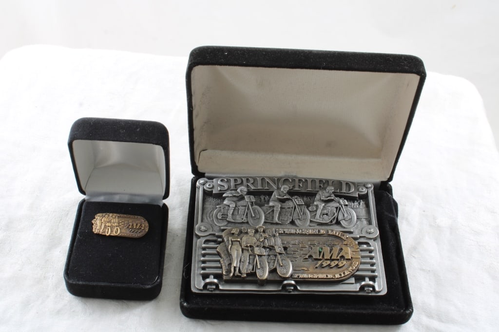 1999 AMA Springfield Belt Buckle & Pin: 1999 AMA Springfield Belt Buckle & PinIn Velvet Cases as pictured. Please ask questins and read terms & conditions before bidding.