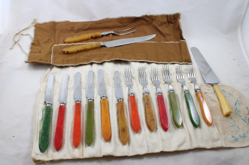 14 pc Quikut Fiesta Bakelite Flatware, Carving Set (1 of 20)
