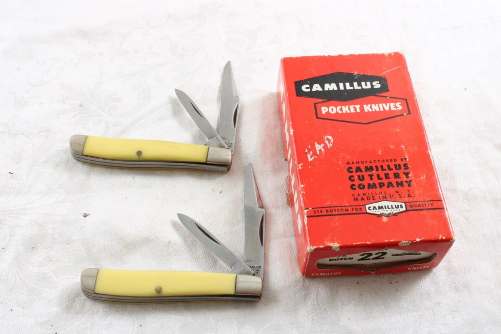 2 Camillus #22 Pocket Knives in Original Box (1 of 13)