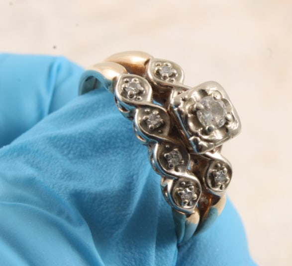 14kt Yellow Gold w/Diamonds Wedding Ring Set (1 of 5)