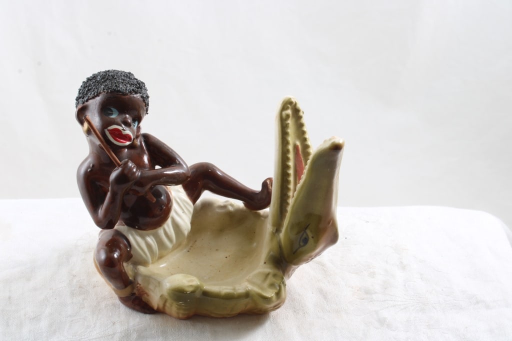 Black Americana Boy Fish Pole Alligator Ashtray (1 of 8)