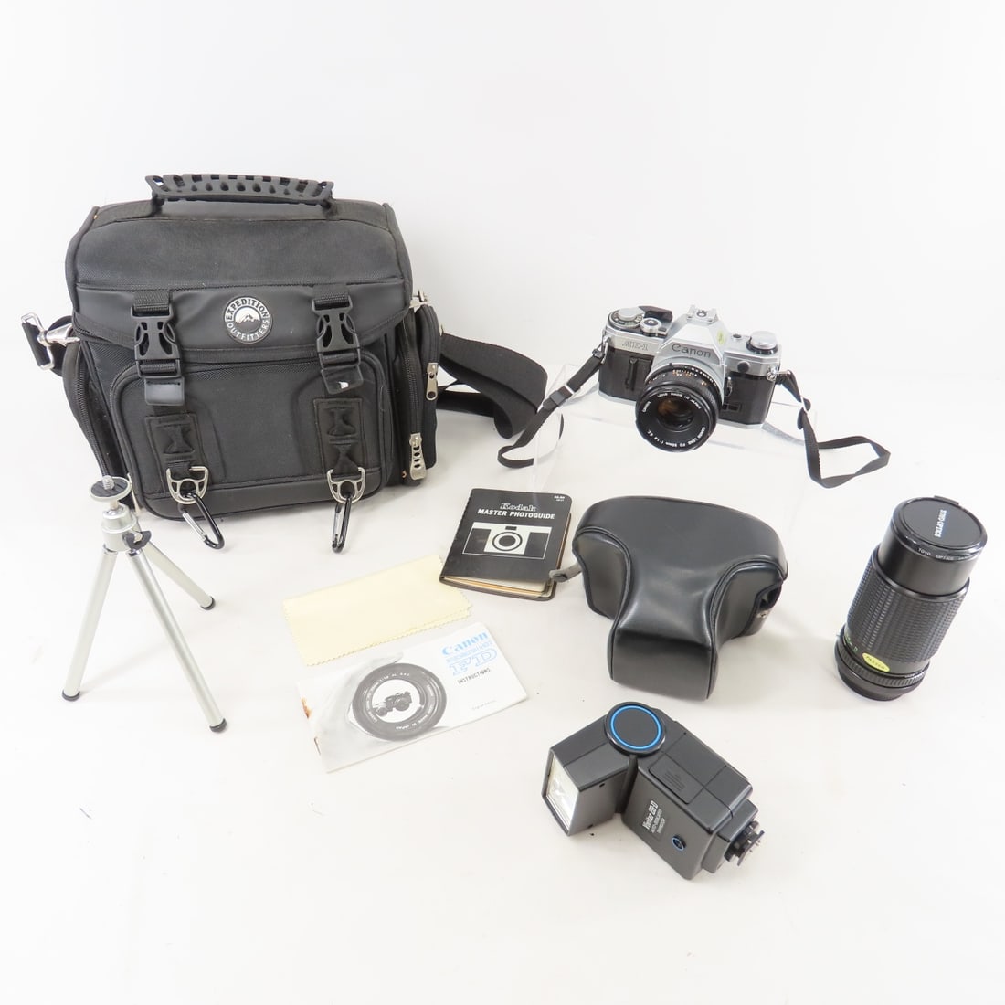 Canon AE-1 35mm Film Camera with 2 lenses, flash (1 of 18)