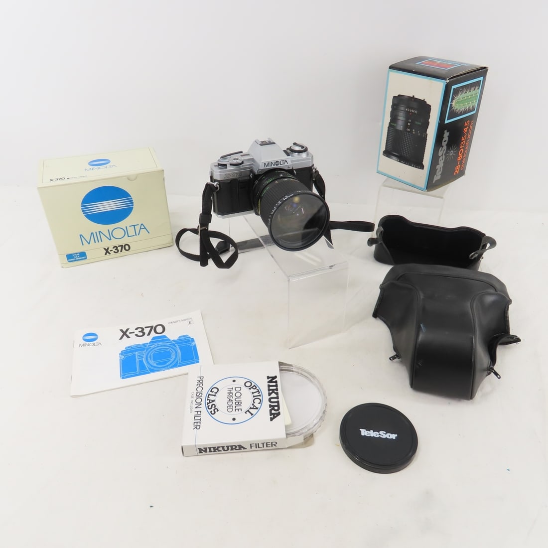 Minolta X-370 Camera with accessories and box (1 of 14)