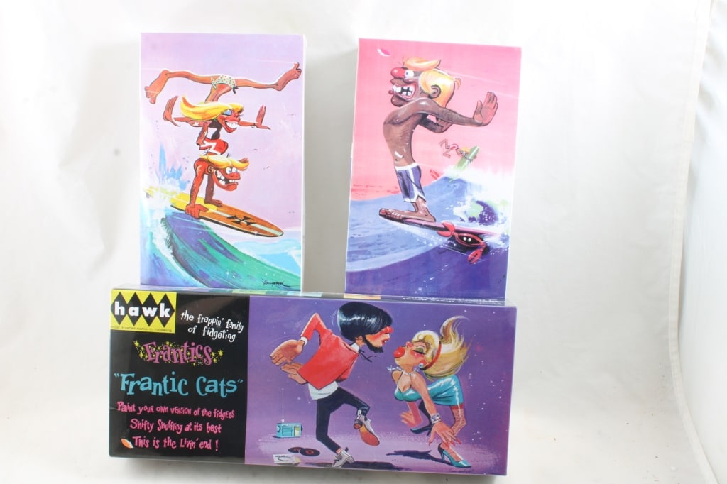 3 Hawk Classics Model Kits Sealed (1 of 8)