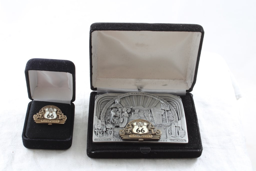 Harley Davidson Route 66 Belt Buckle & Pin 2004: Harley Davidson Route 66 Belt Buckle & Pin 2004 -As pictured. Please ask questions and read terms & conditions before bidding.