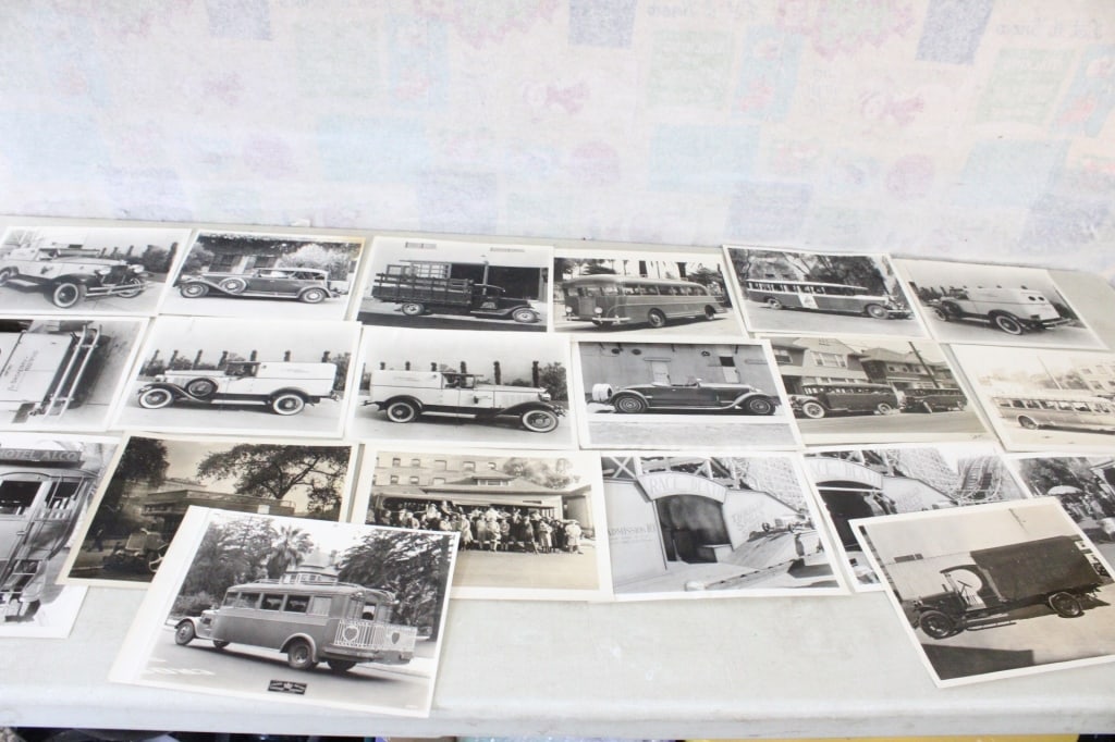 20 Antique Car B&W Photos 8" x 10" (1 of 17)