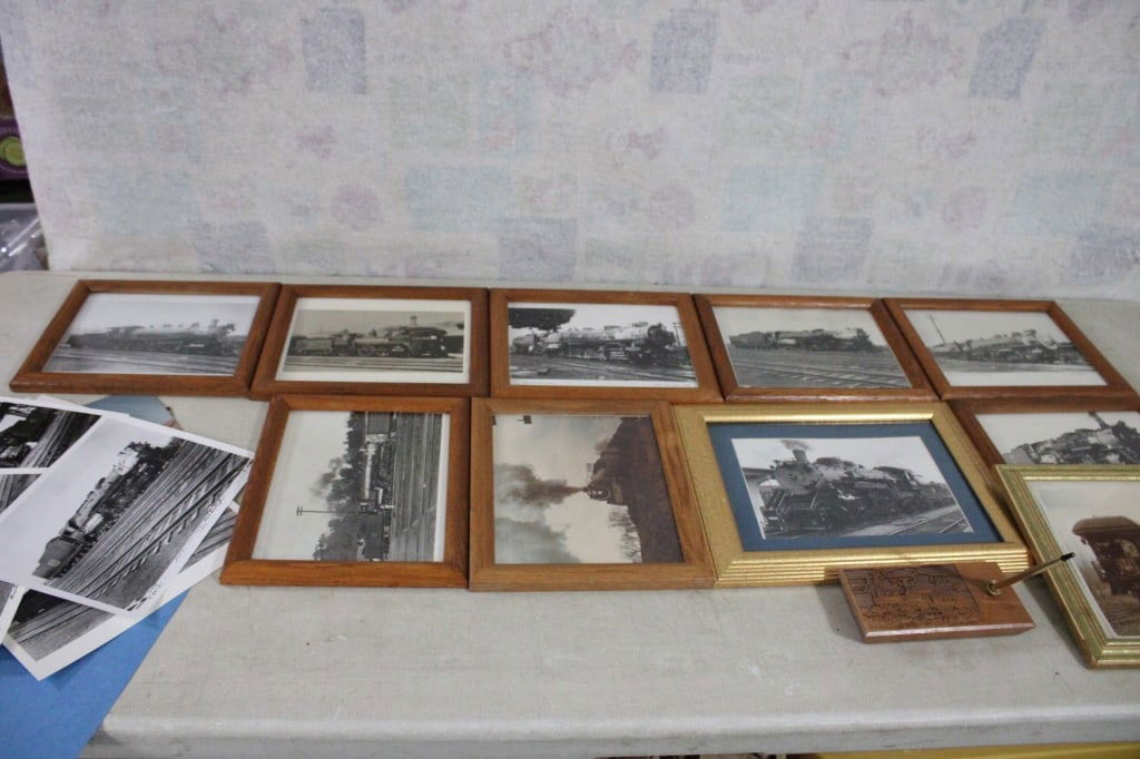 Photos Framed & Unframed Locomotives Trains+: Photos Framed & Unframed Locomotives Trains+ -Carved Train Desk Pen Holder. All are real photos 8" x 10" as pictured. Please ask questions and read terms & conditions before bidding.