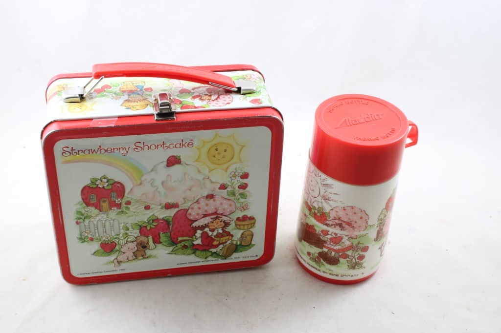 1980 Strawberry Shortcake Metal Lunchbox w/Thermos (1 of 17)