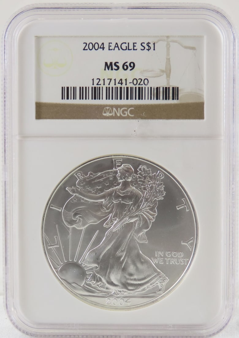 2004 American Silver Eagle NGC MS69 (1 of 4)