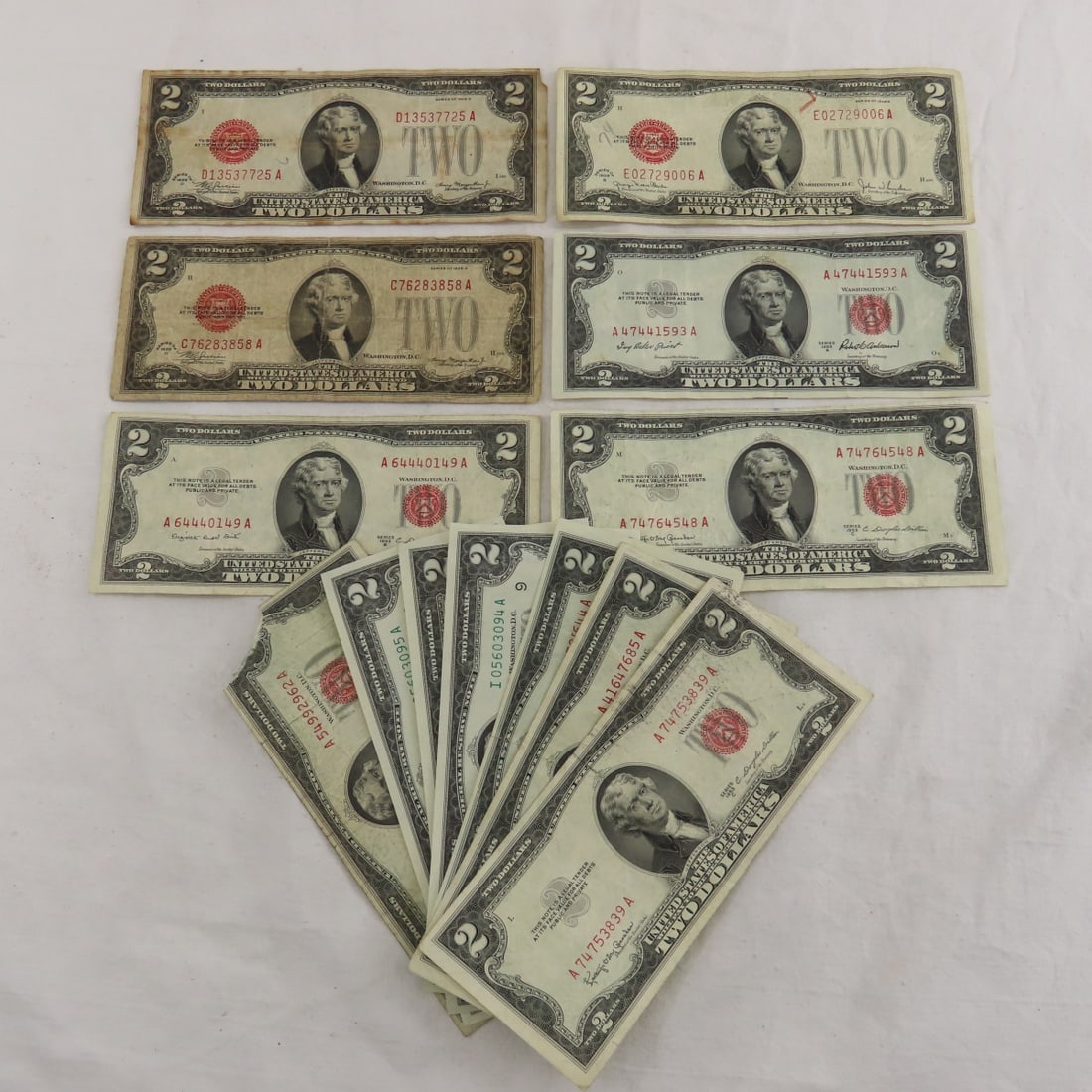 13 $2 Bills 1928 - 1976: 3 1928, 7 1953, 3 1976 Please ask questions and read terms & conditions before bidding.