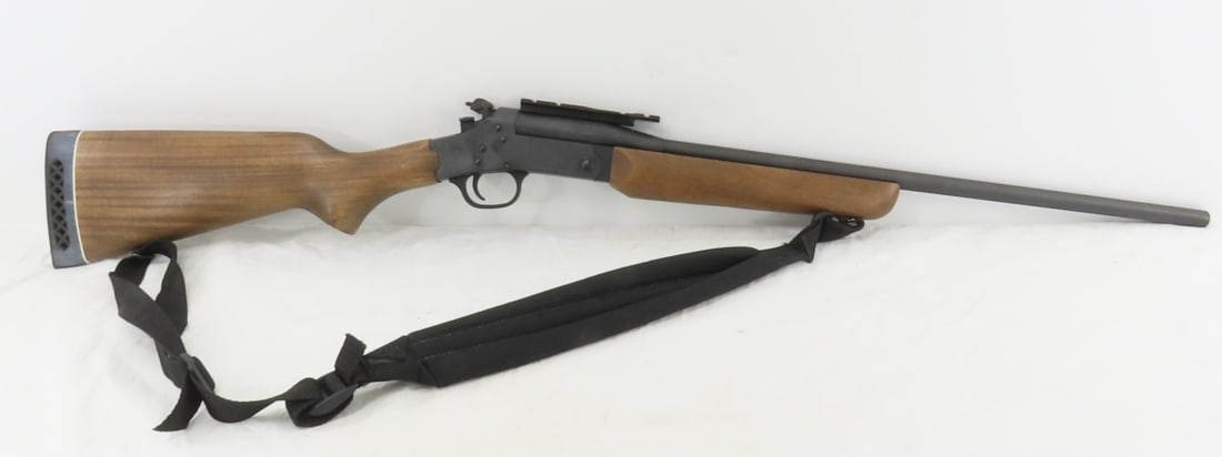 Rossi R17B .17HMR Break Action Single Shot Rifle: made in Brazil, Braztech LC Miami, FL, 23" barrel with holes for front sight, rear mounted rail, wood forearm and pistol grip stock with recoil pad, sling, SN# CS 011439, some rust spots overall fair