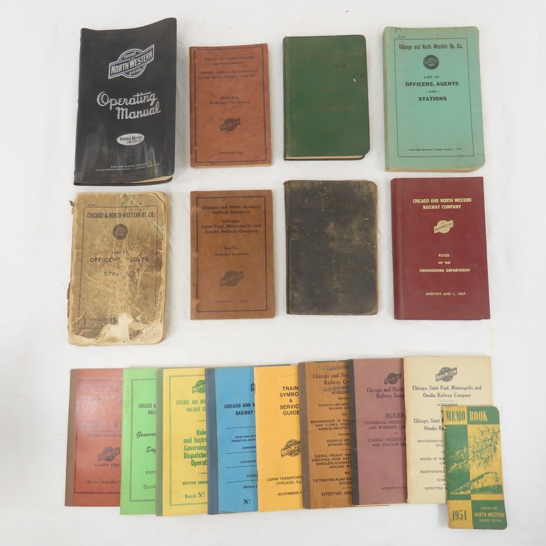 C&NW Rule Books, Officer Lists, & Other Books: From the estate of the late Dennis Holmes. Please ask questions and read terms & conditions before bidding.