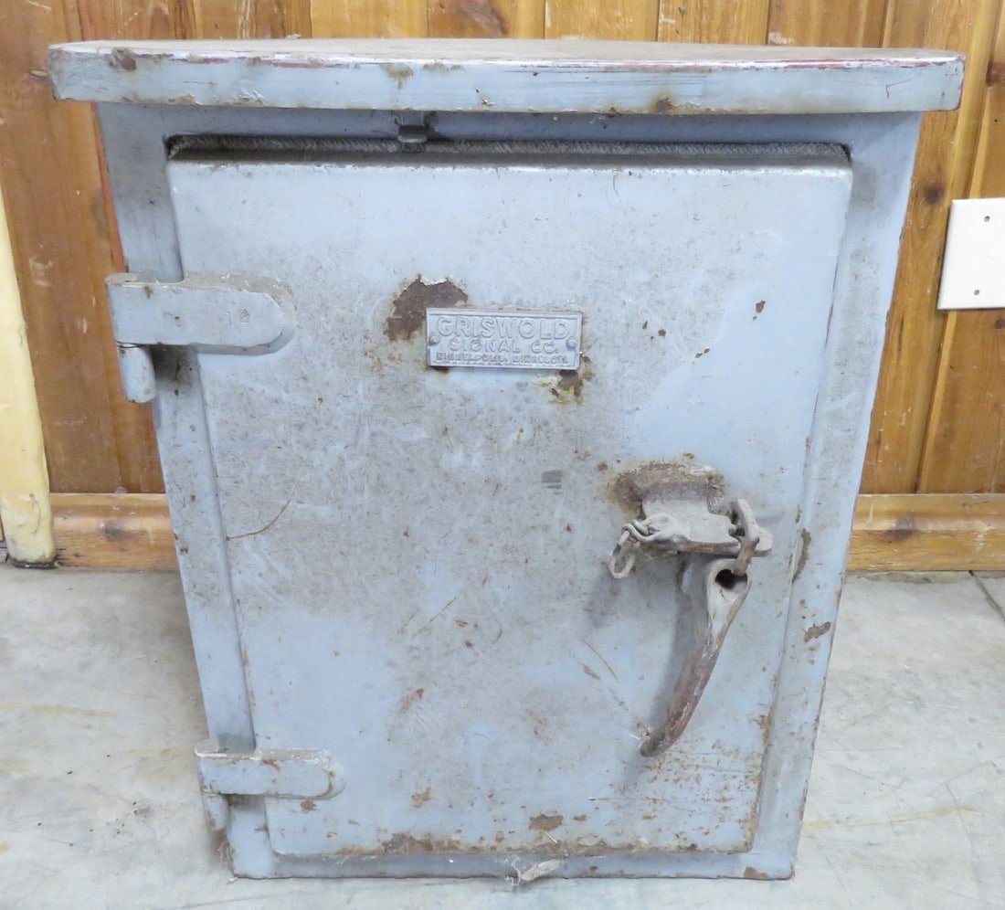 Griswold Signal Co Phone Box: has cut metal straps for pole on back, box is 18x27x13". From the estate of the late Dennis Holmes. Please ask questions and read terms & conditions before bidding.