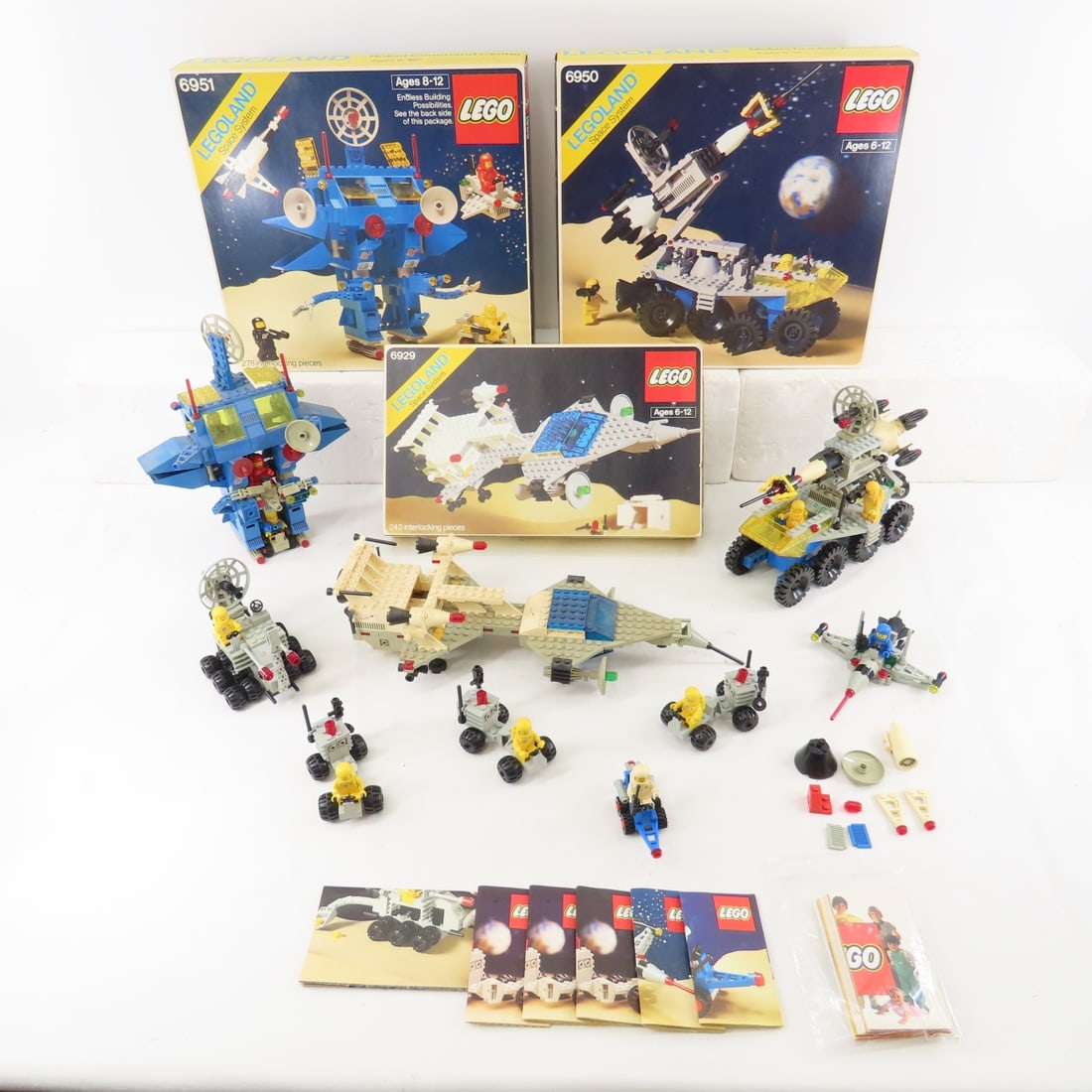 Vintage LEGO Legoland Sets and Loose pieces (1 of 20)