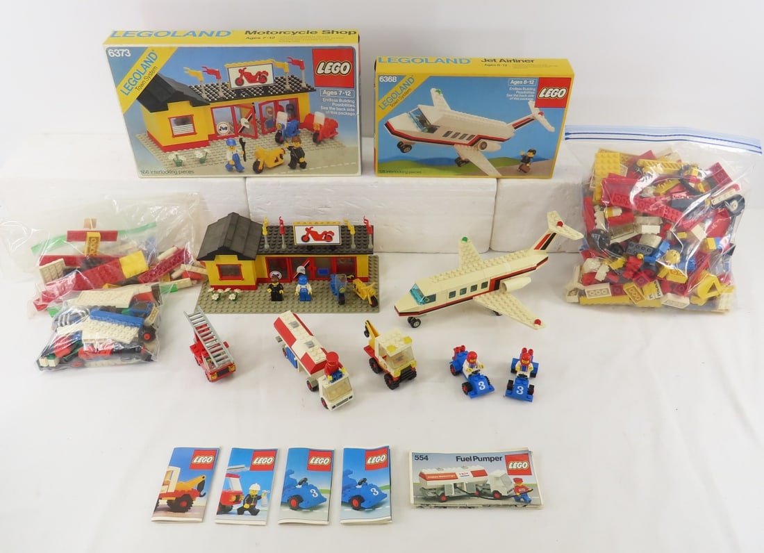 Vintage LEGO Legoland Sets and Loose pieces (1 of 17)