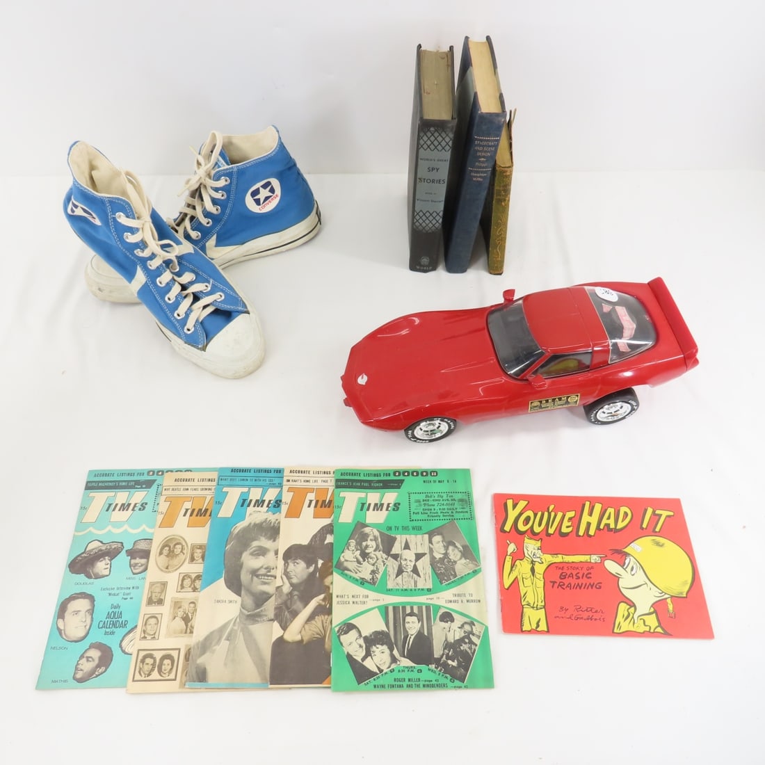 Converese Shoes, 1978 Corvette Decanter & Books (1 of 20)