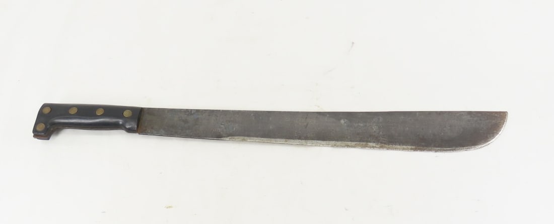 WWII Martin machete made in Belgium: WWII Martin machete made in Belgium- Please ask questions and read terms & conditions before bidding.