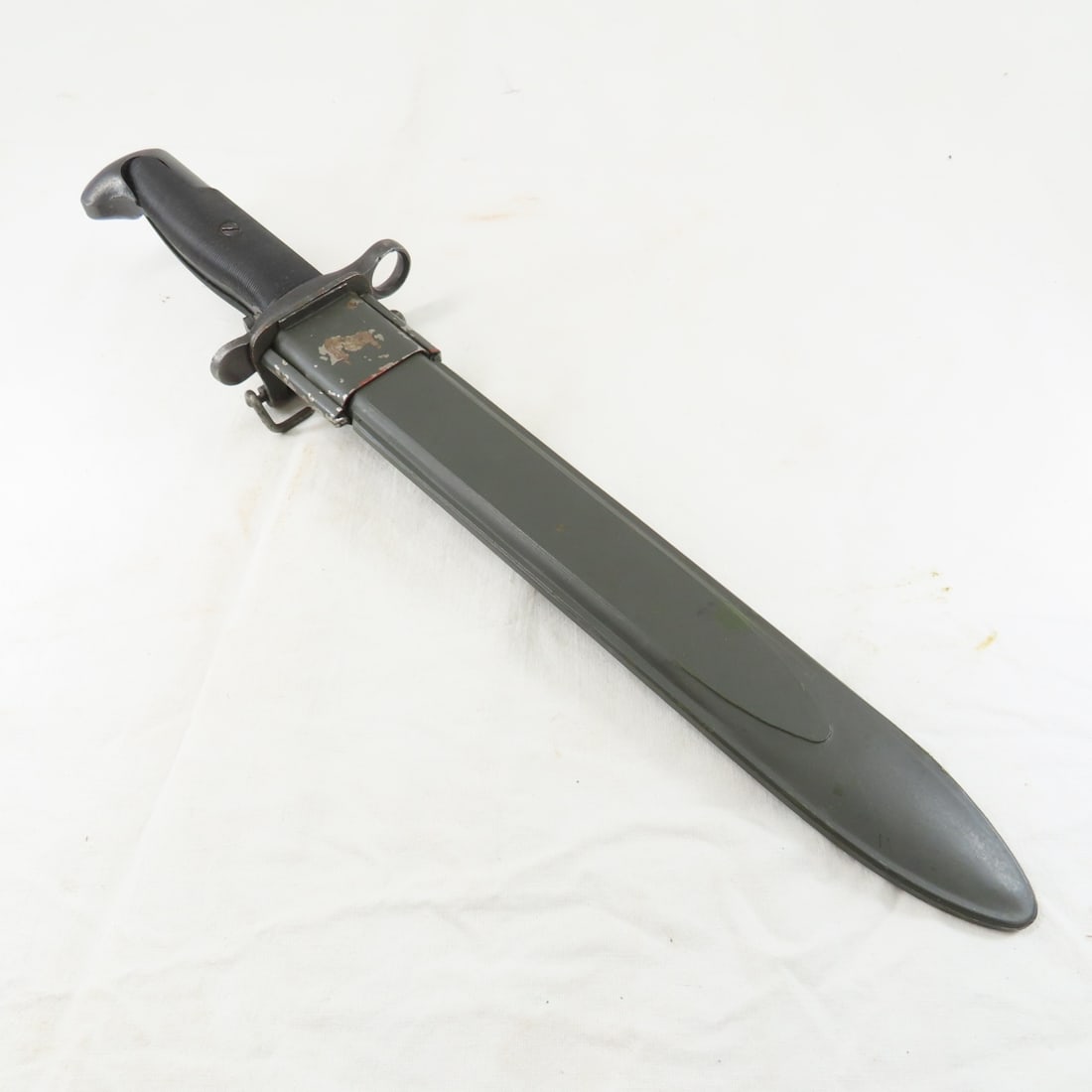 M1 Garand Bayonet with sheath Marked UC UOS: M1 Garand Bayonet with sheath Marked UC UOS- Please ask questions and read terms & conditions before bidding.