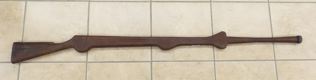 Wood Bayonet Training Rifle Musket 60": Wood Bayonet Training Rifle Musket 60"-wood with padded tip- no mechanical, there is a 2 marked on the right hand side Please ask questions and read terms & conditions before bidding.