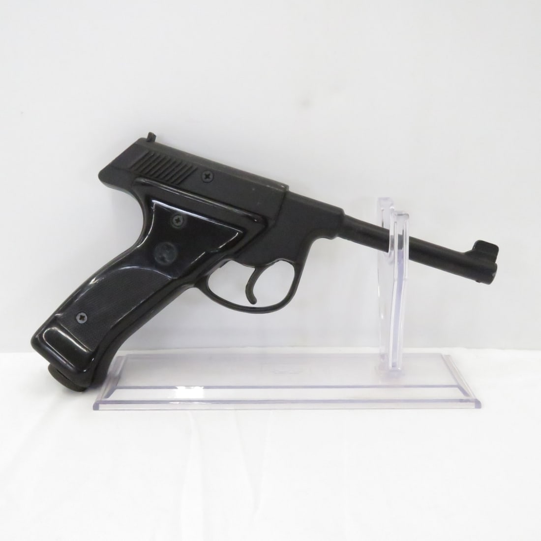 Healthways Plainsman .175 Co2 Air Pistol: Healthways Plainsman .175 Co2 Air Pistol - Please read terms & conditions and ask questions before bidding.