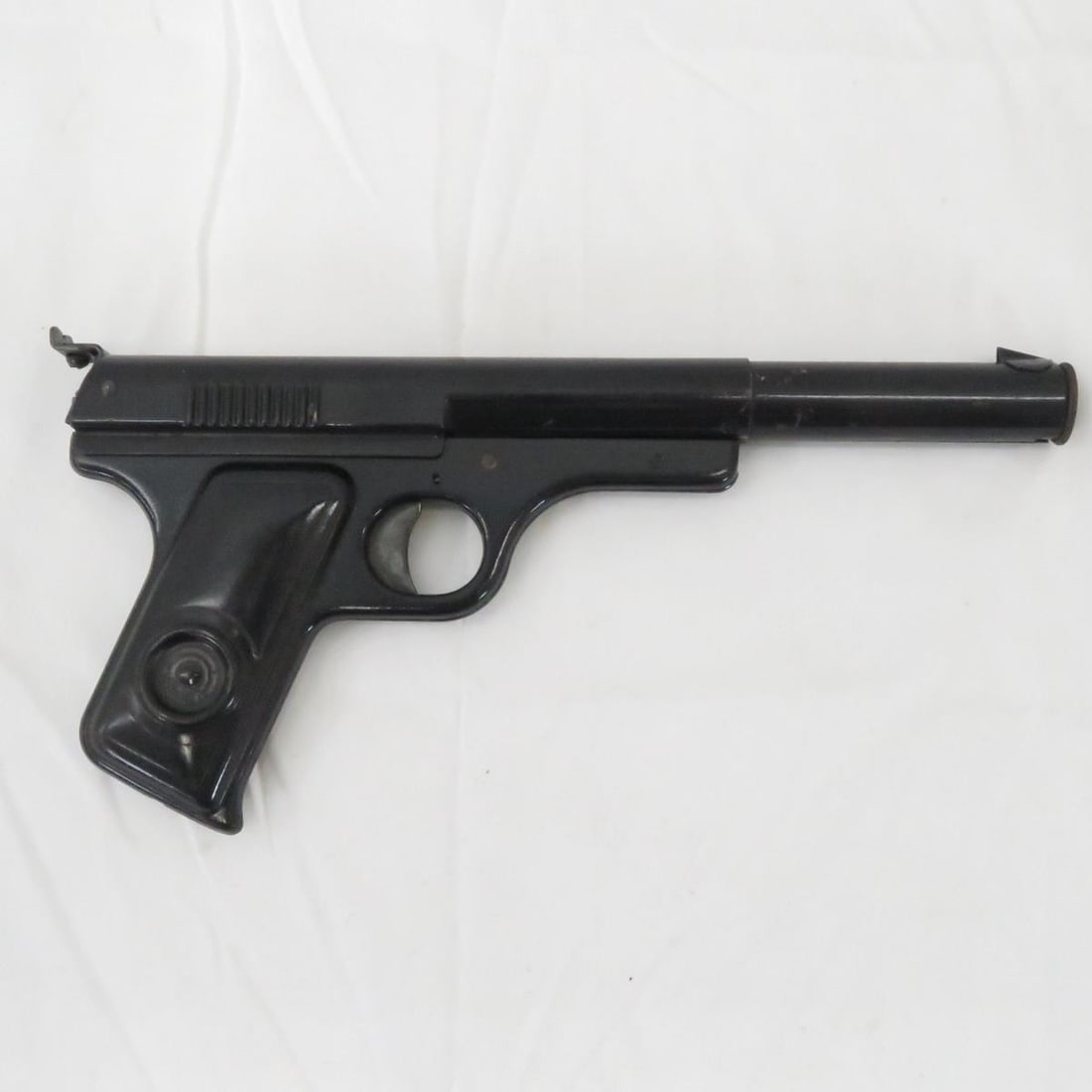Daisy 118 Target Special BB Gun Air Pistol: Daisy 118 Target Special BB Gun Air Pistol - Has Compression Please read terms & conditions and ask questions before bidding.