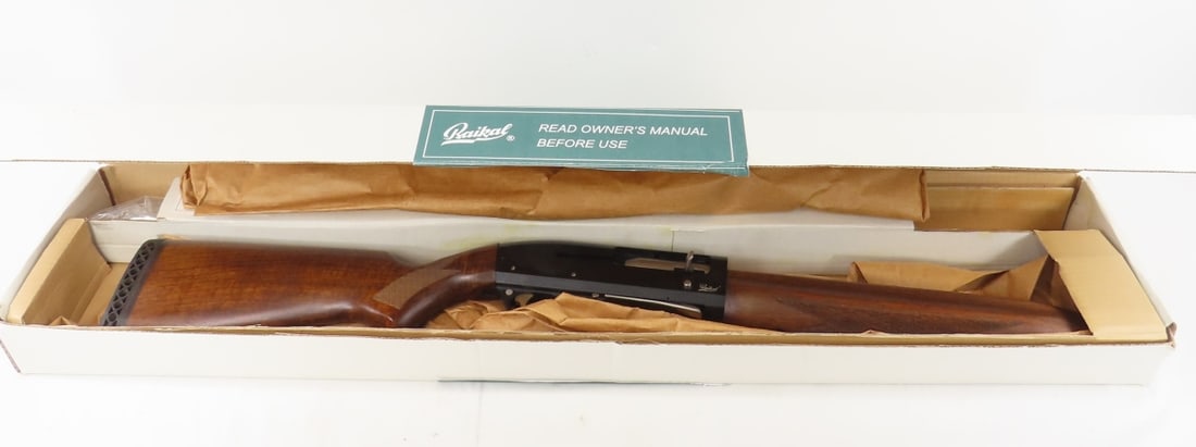 Baikal MP-153 12GA shotgun in box: Baikal MP-153 12GA shotgun in box - 3.5in chamber, serial number 0215310482B, checkered forearm & pistol grip stock with recoil pad. 24" barrel with IC choke . Also says 90MPa MOB 02 on barrel, matchi