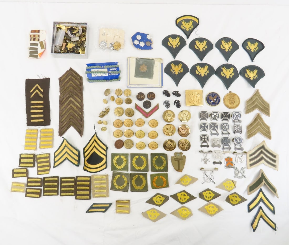 US Army Patches, Rank Pins & Insignia (1 of 19)
