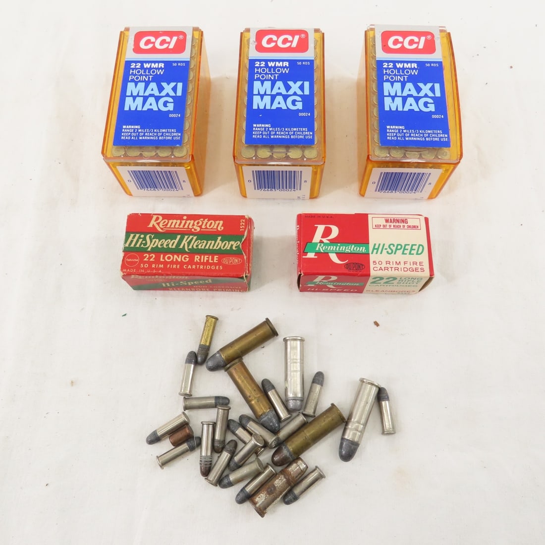 Ammunition 150 rounds .22WMR CCI Maxi Mag: Ammunition 150 rounds .22WMR CCI Maxi Mag - plus misc .22 rounds, loose and in partial boxes Please read terms & conditions and ask questions before bidding.