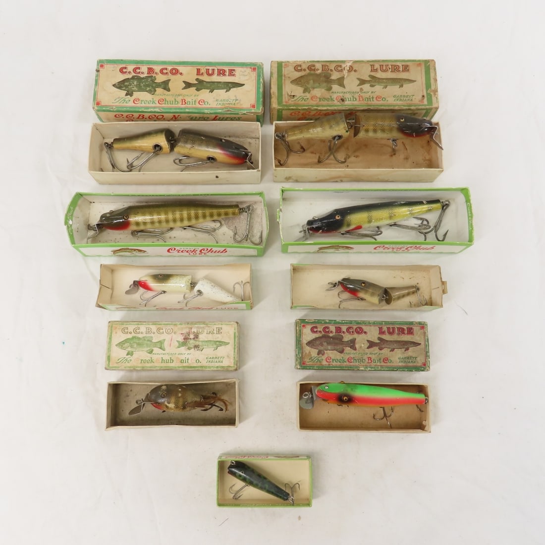 9 Vintage Creek Chub Fishing Lures in boxes: 9 Vintage Creek Chub Fishing Lures in boxes - Please read terms & conditions and ask questions before bidding.