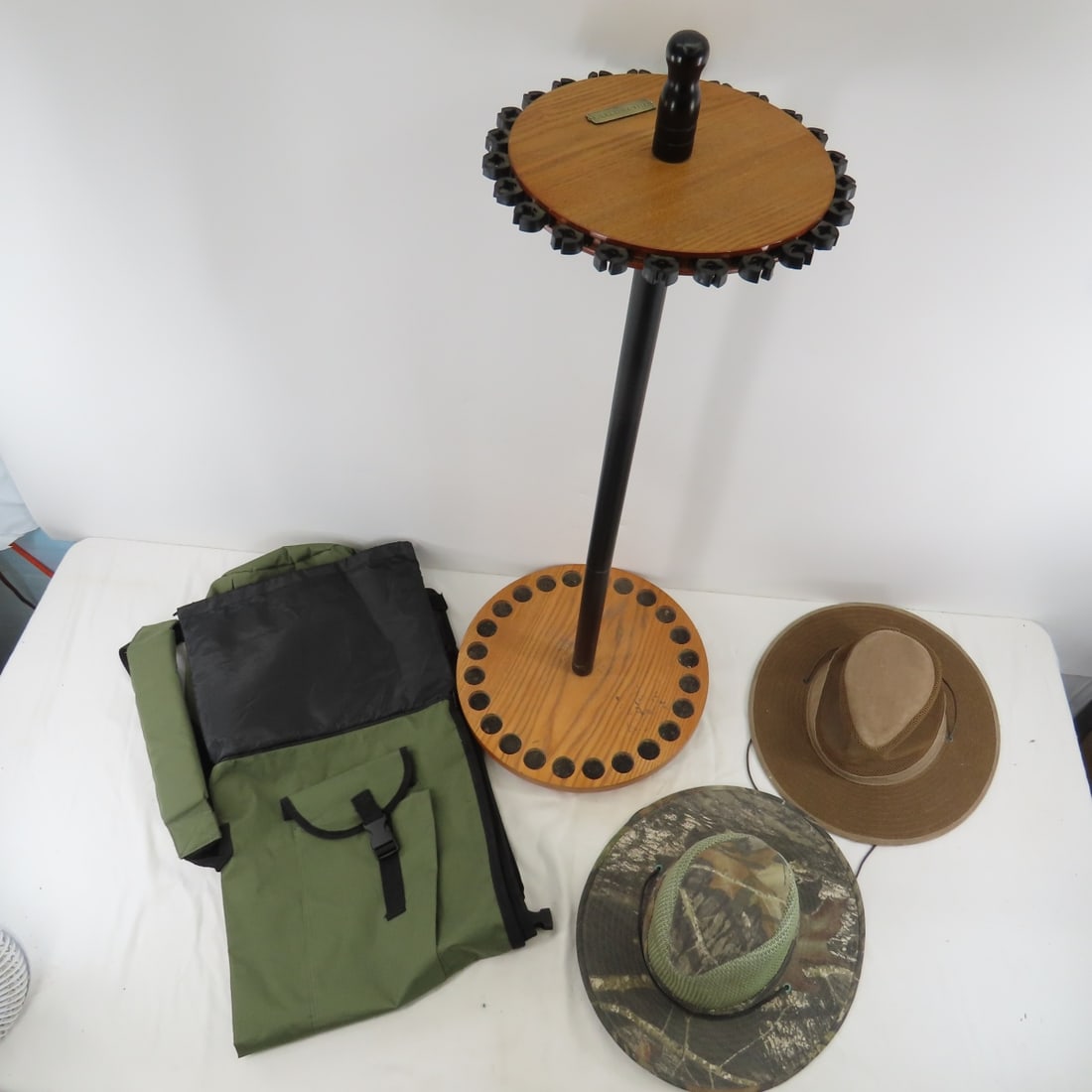 Fishing Pole Storage Rack, Tackle Bag & 2 Hats (1 of 10)