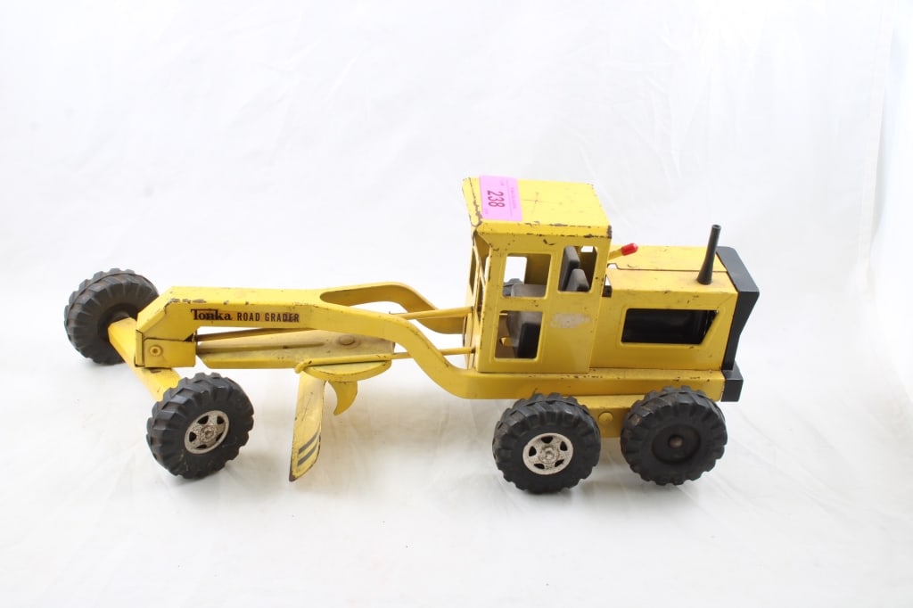 Tonka Road Grader (1 of 10)