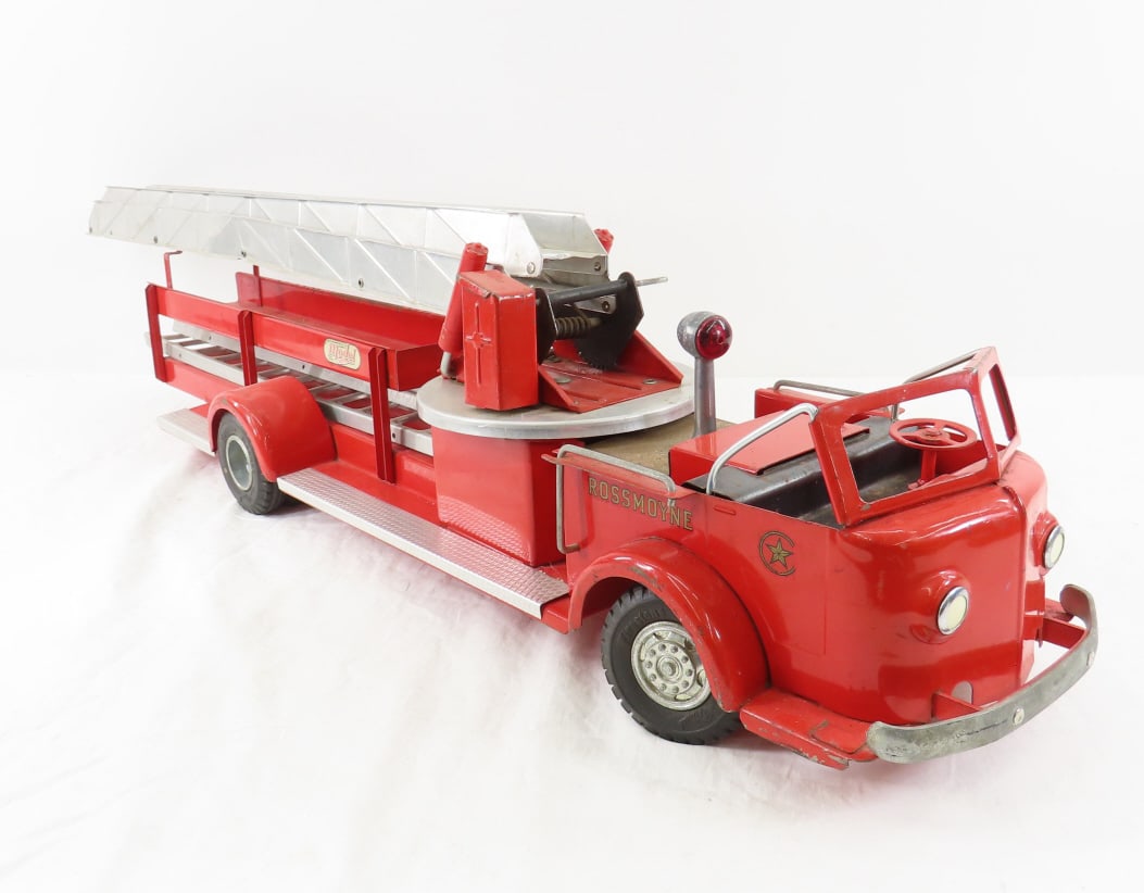 Doepke Model Toys Pressed Steel Fire Truck (1 of 12)