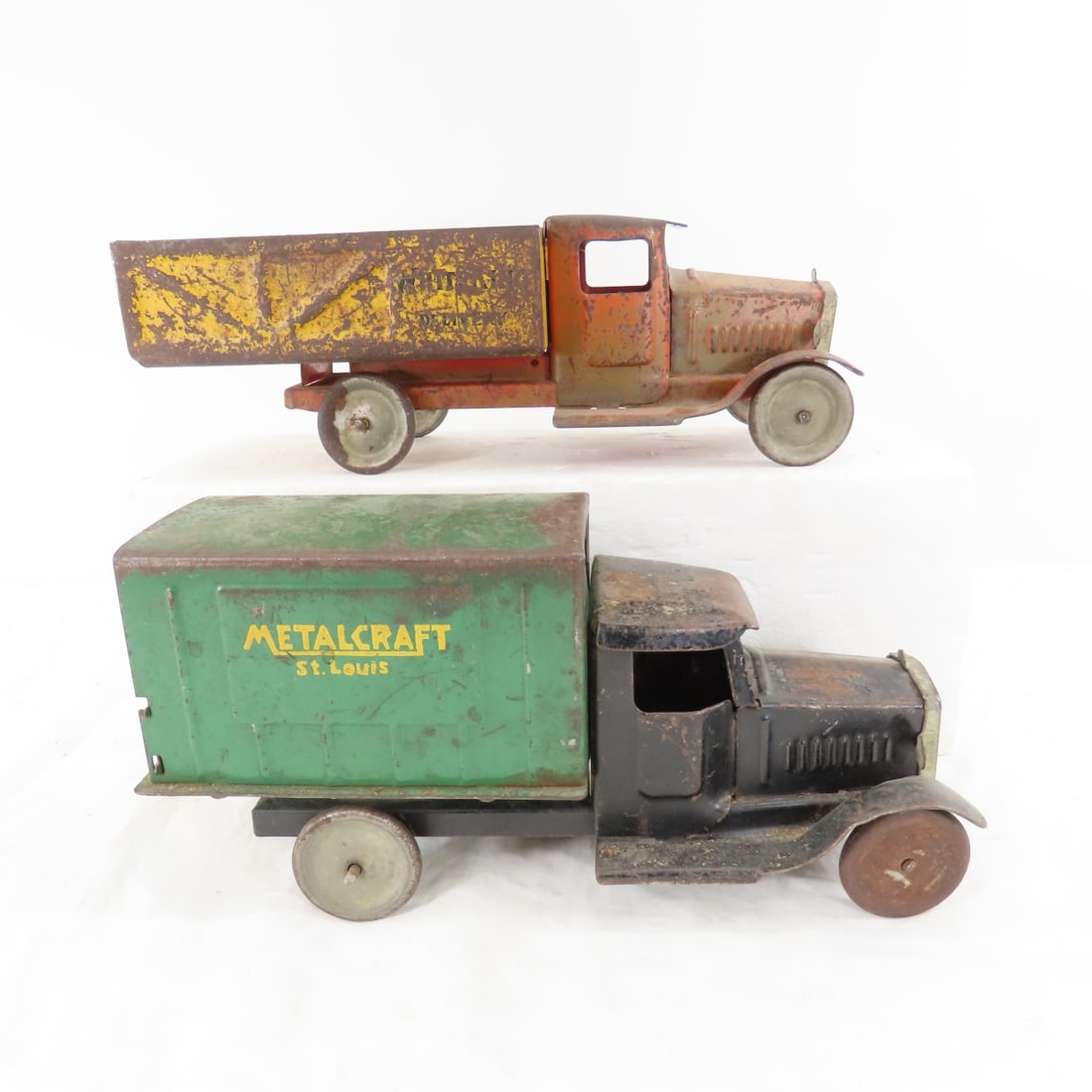 2 Vintage Metalcraft Pressed Steel Trucks (1 of 15)
