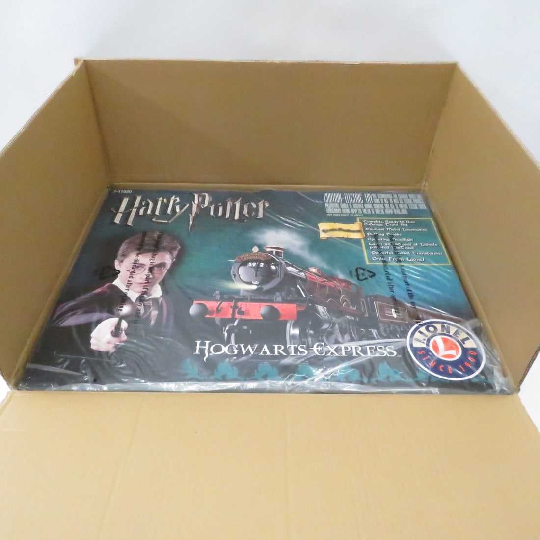 Lionel 7-11020 Harry Potter Hogwarts Express Set (1 of 2)