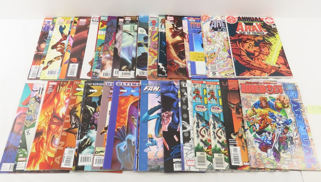 40+ Marvel Ultimate X-Men, Thunderbolts comics (1 of 8)