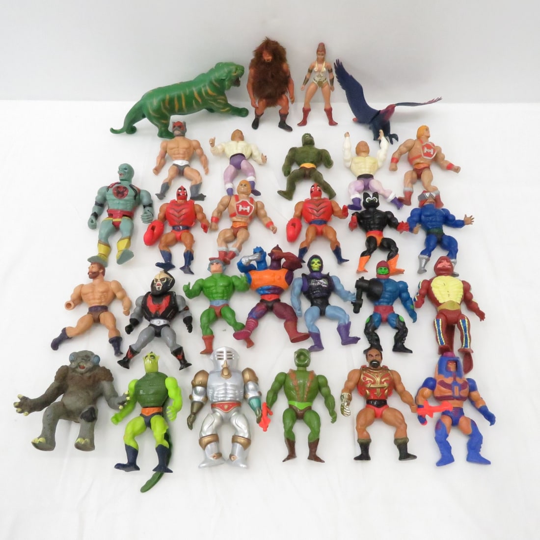 26 MOTU Masters Of The Universe, He-Man Figures (1 of 13)