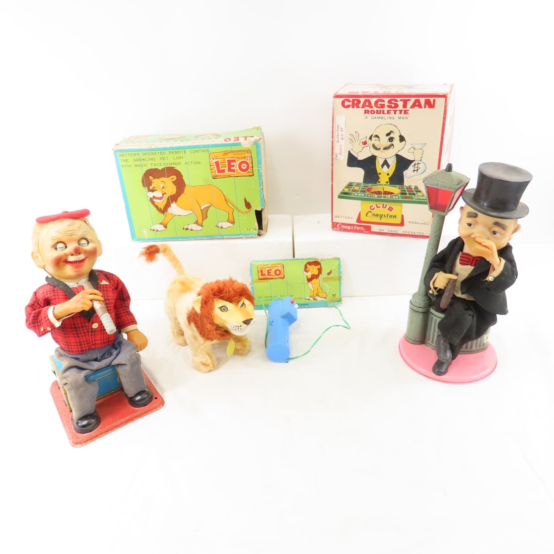 Vintage Drinking Man & Smoking Man Toys (1 of 19)