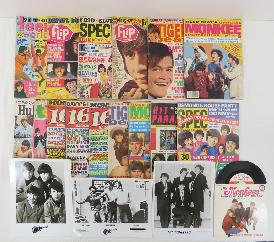 15 Vintage Monkees Publications, 45 & More: 15 Vintage Monkees Publications, 45 & More - Tiger Beat, 16, Teen World, Flip, Hullabaloo, SPEC magazine and others. 3 8x10 black white photos, Pleasant Valley Sunday/Words 45 in sleeve Please ask que