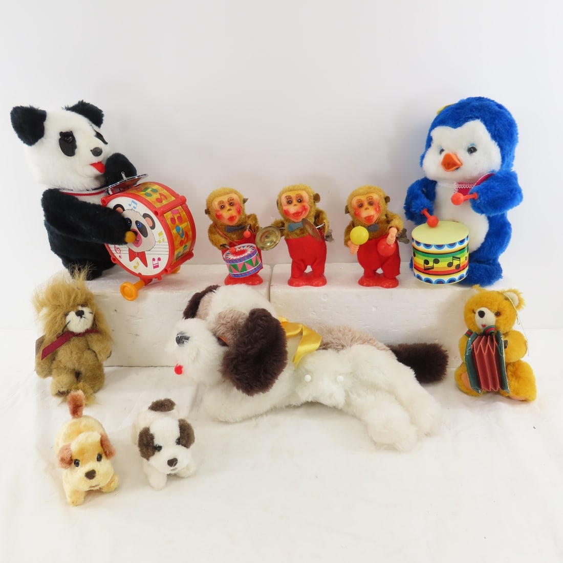 Wind Up & Battery Operated Plush Toys, Monkeys (1 of 10)