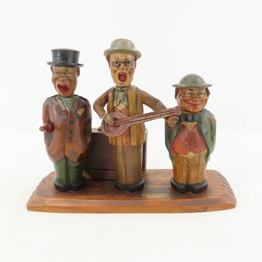 Anri Bar Set With Working Music Box: Anri Bar Set With Working Music Box - Has A Stopper, Opener, And Corkscrew Please read terms & conditions and ask questions before bidding.