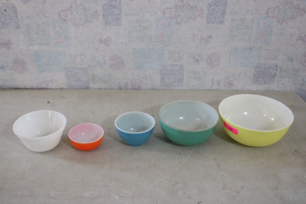 3 MCM Pyrex Mixing Bowls & 2 Other Mixing Bowls (1 of 18)